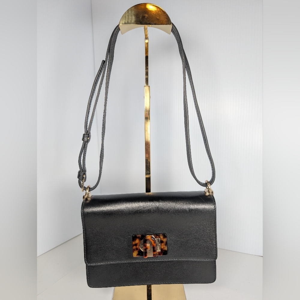 Furla Black Leather shoulder / crossbody bag